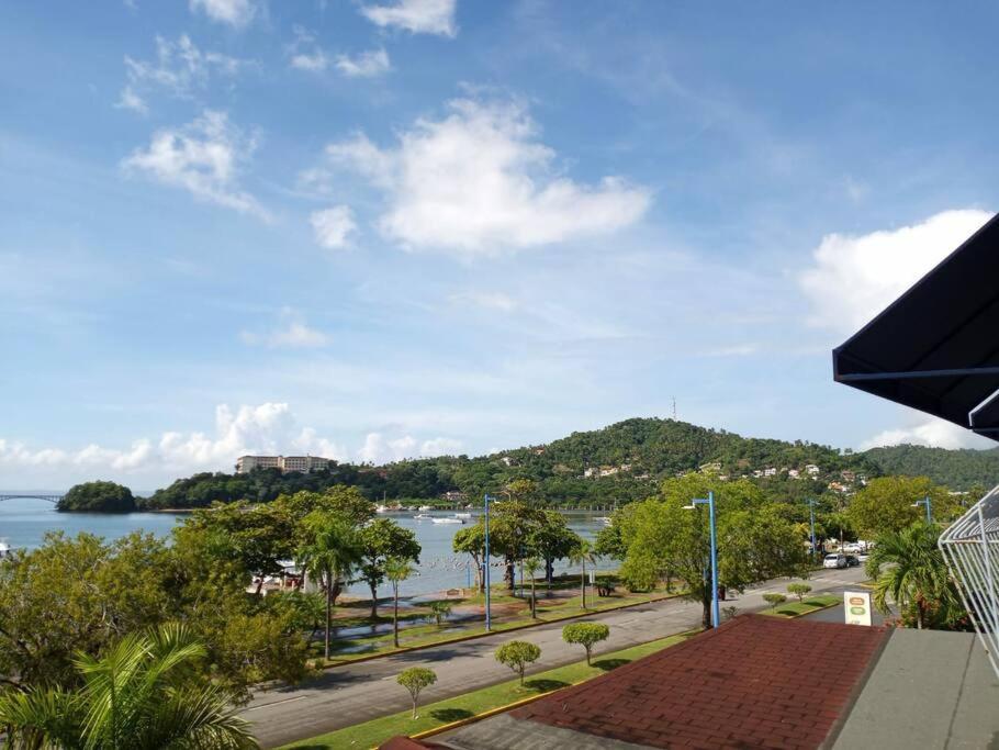 Indy'S Best Bay Frontview In Samana. Eksteriør billede